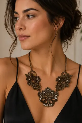 Colar feminino linha gold flores prata envelhecida
