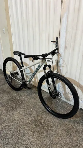 Bicicleta Specialized Rockropper Sport S NOVA