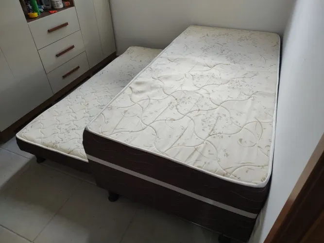 Cama de solteiro bibox