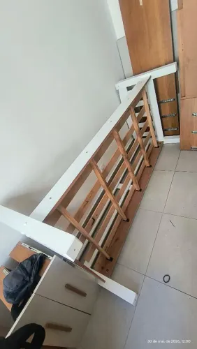 Cama Box Solteiro Branca com Colchão - Bom Estado
