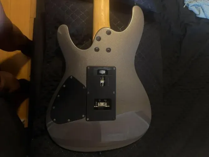 Guitarra Ibanez S 570B MG