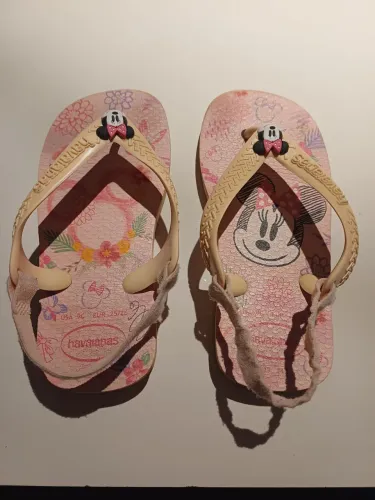 Chinelo Havaianas Mônica n° 23/24, usado, em bom estado.