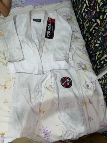 VENDO KIMONO TAMANHO A1 SEMI- NOVO