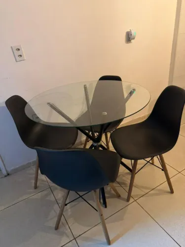 Mesa com Cadeiras 