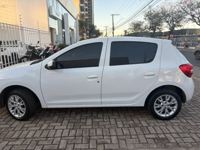 Renault Sandero Zen Flex 1.0 12V 5P Mec. 2021
