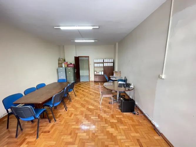 SALA COM APROXIMADAMENTE 48M² NO MELHOR PONTO DO CENTRO SUL PARA COMPRAR OU ALUGAR