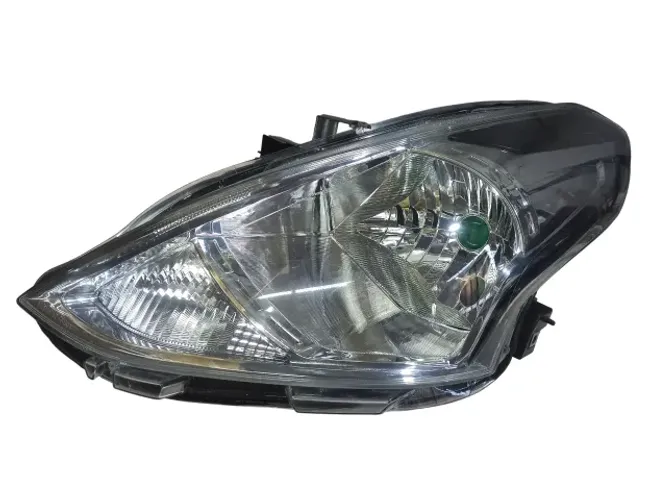 Farol Esquerdo Nissan Versa 2015 A 2019 Usado Importado