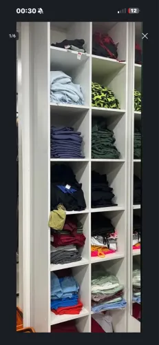 Colmeia de roupas para loja