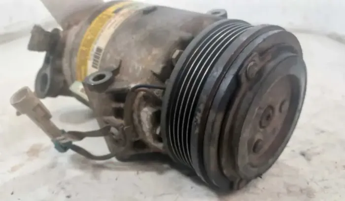 Compressor do ar condicionado Fiat Stilo 