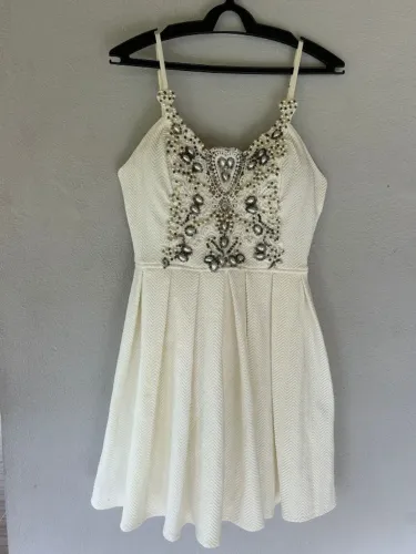 Vestido curto de vesta