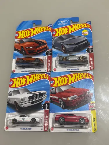 Coleção Hot wheels Mustang