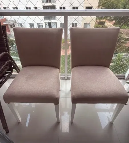 Vendo 2 cadeiras de linho por 250,00