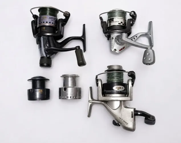 Kit 3 Molinetes de Pesca + Carretéis Extras