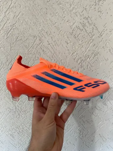 Chuteira Adidas F50 N.40