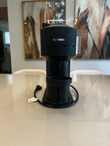 Cafeteira Nespresso Vertuo Pop