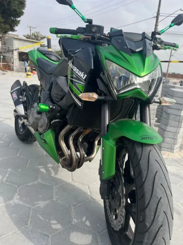Vendo/troco Z800 ano 2016 c/ABS + Acessórios 