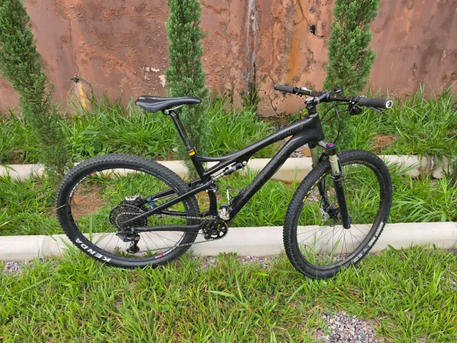 Specialized S-Works Full Suspension Carbono - XTR / Fox / SRAM - Top