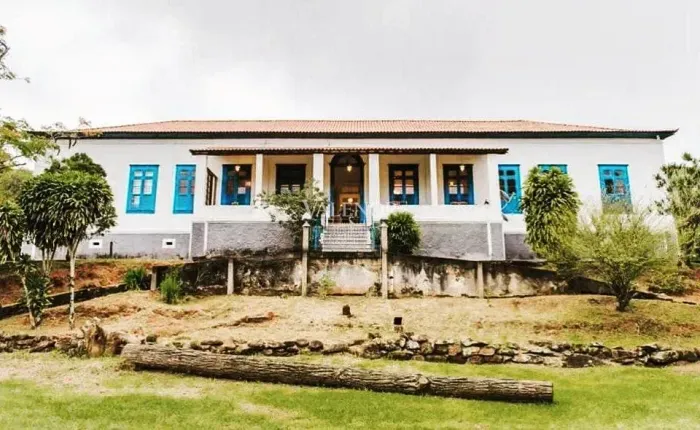 Fazenda Histórica à Venda em Mendes/RJ | 12,5 Alqueires, Casa Sede Centenária, Cachoeira e