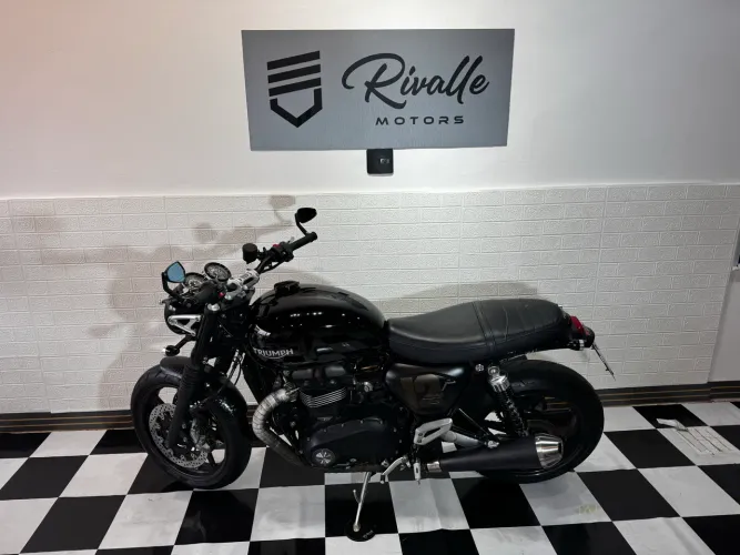 TRIUMPH SPEED TWIN 1200