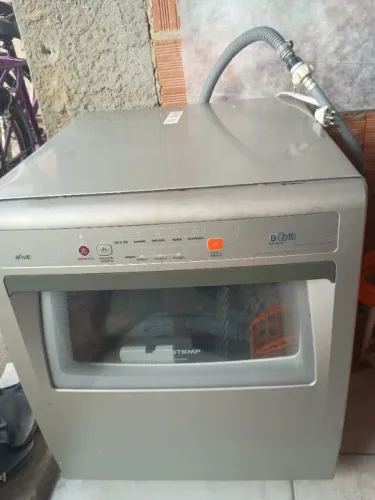 Máquina de lavar pratos