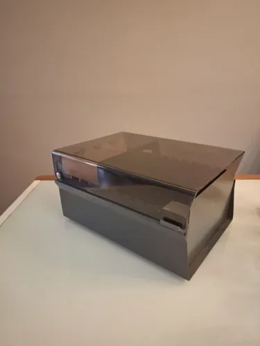Fichario organizador de mesa.com base de aço  e tampa de acrílico 