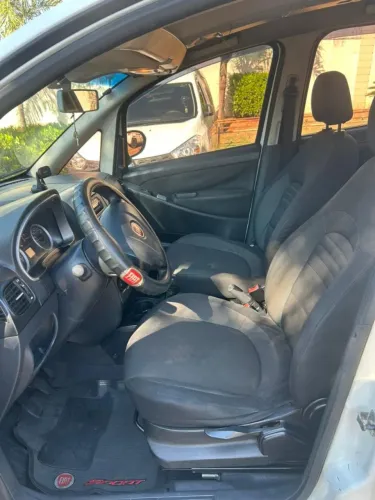 Fiat Idea Attractive 1.4 Fire Flex 8V 5P 2015