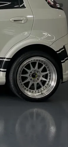 Rodas 17 hartage tala 8,5 com pneus novos