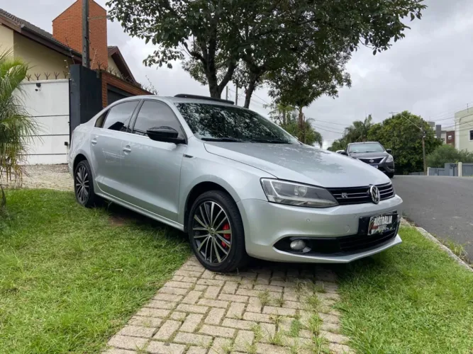Volkswagen Jetta Highline 2.0 TSI 16V 4P Tiptronic 2011