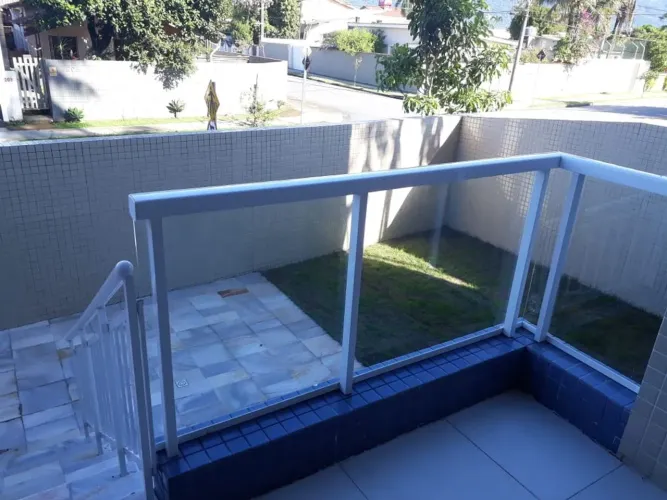 Apartamento 2 dormitórios, com quintal privativo.