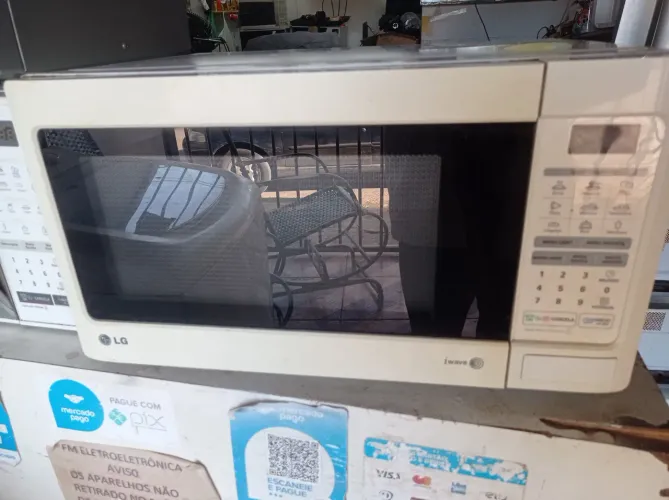 Microondas LG 30 litros (iwave)