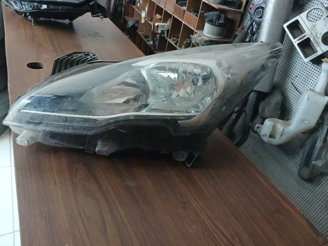 Farol do PEUGEOT 3008 ano 2013 /2016