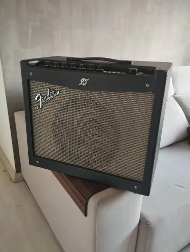 Fender Mustang III