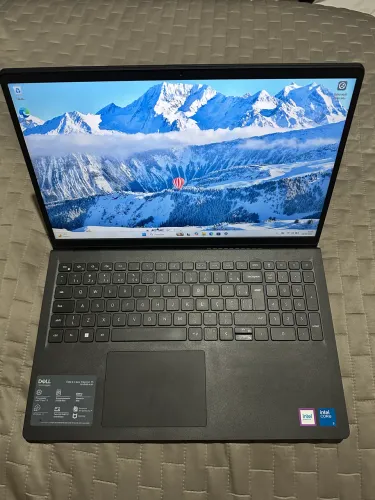 Dell inspiron 15 3530 Core 3 100U 512SSD + 8GB RAM
