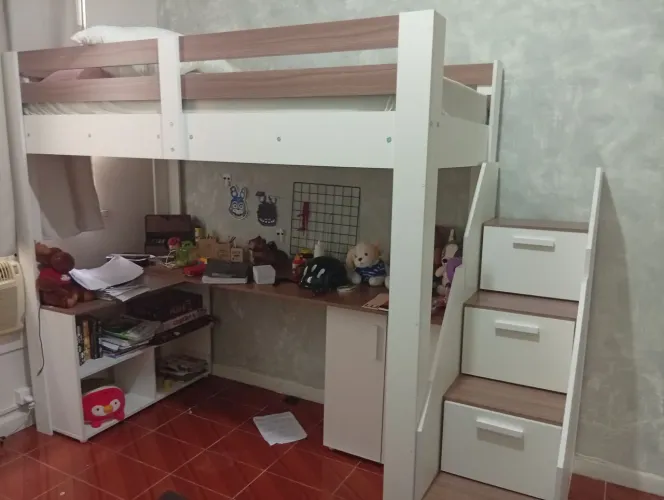 Quarto compacto