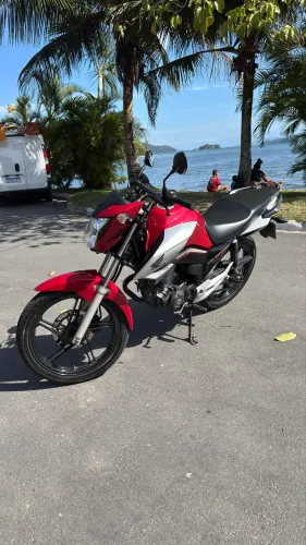 CG Titan 160 pra sair 