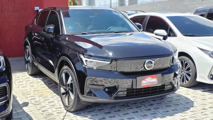 Volvo EC40 Plus P6 (elétrico) 2025