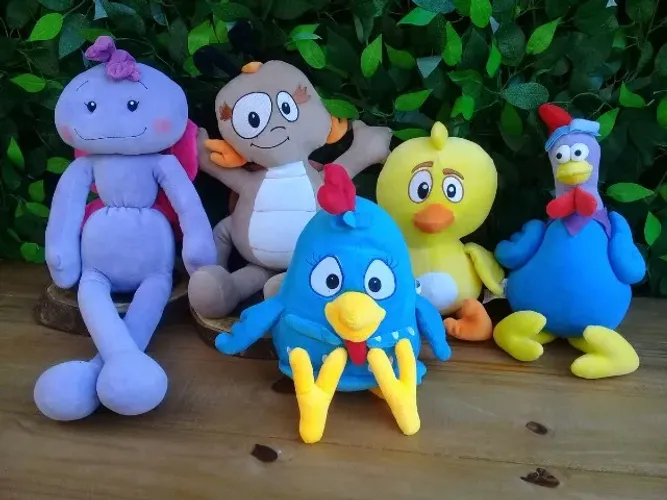 Pelúcia galinha pintadinha