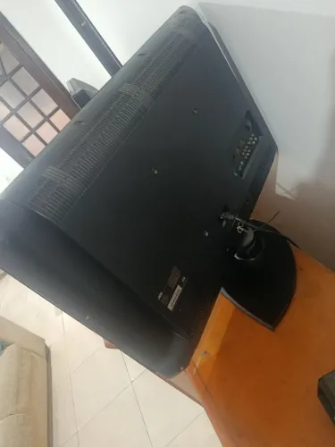 televisões AOC