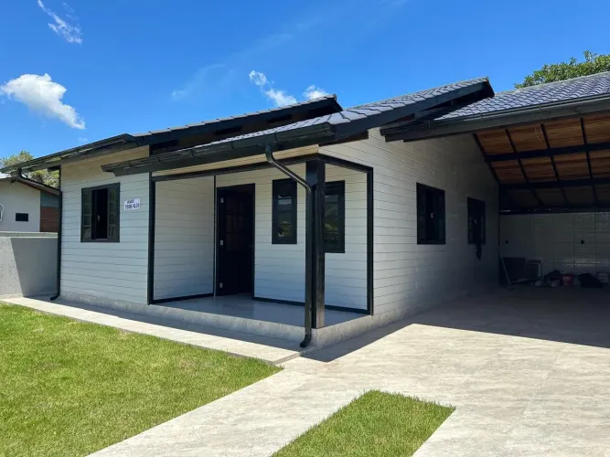 Maravilhosa casa em santo amaro da imperatriz 