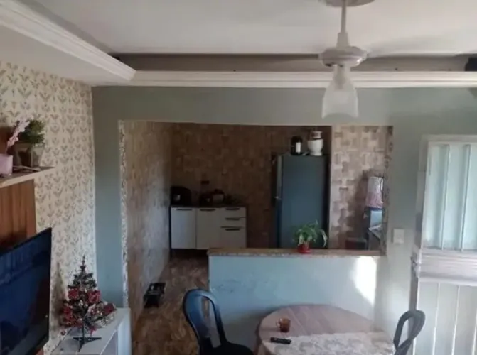 CASA COM 2 QUARTOS EM OLINDA - ACEITO ENTRADA