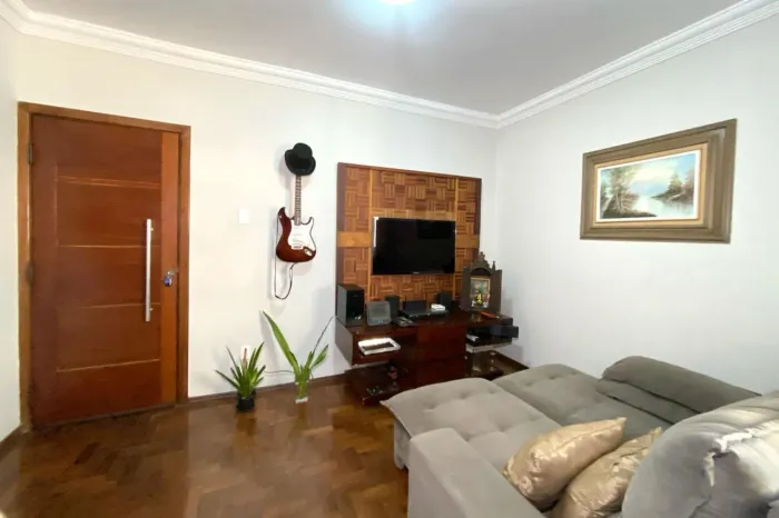 Apartamento à Venda - Sagrada Família, 2 Quartos, 90 m2