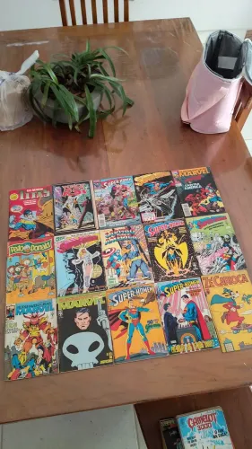 Lote de gibis antigos para coleção