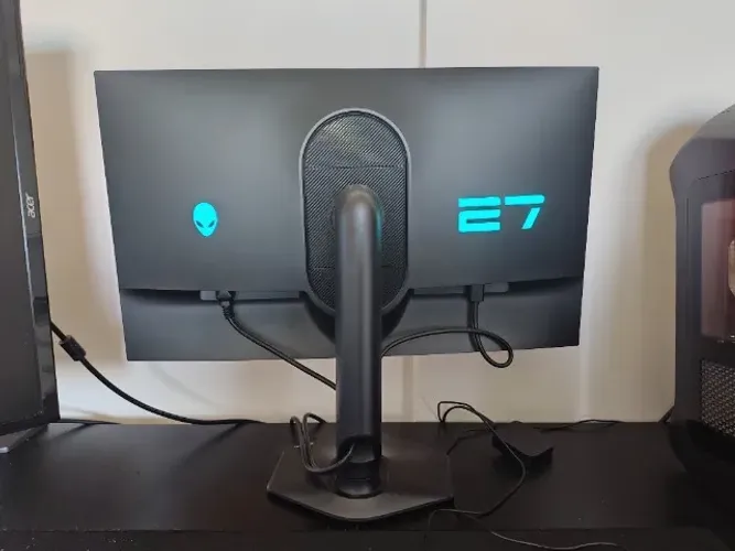 Monitor Gamer Alienware AW2724DM, 27", QHD 2560×1440, IPS e 180Hz. Garantia Dell até 09/27
