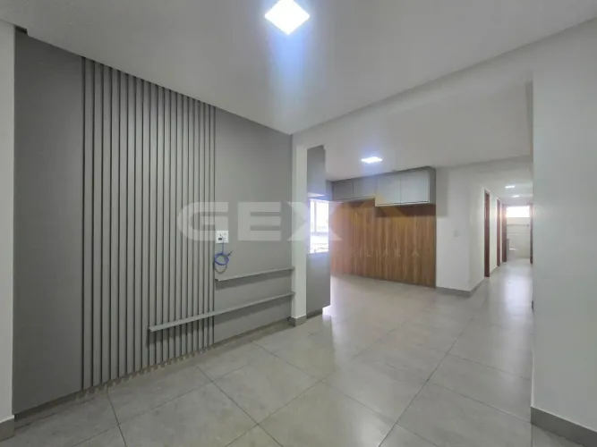 Apartamento à Venda com 03 Quartos no Bairro Bom Pastor em Divinópolis MG.