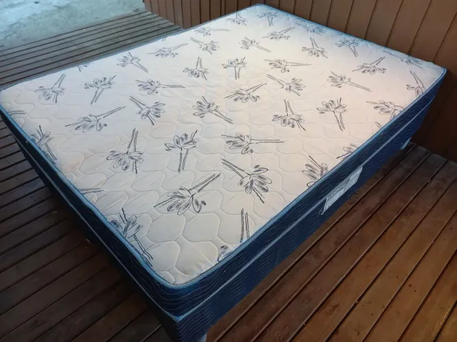 Cama Box de casal 