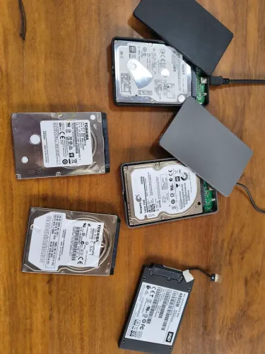 Vendo HDs - Hd Sata Ssd Western Digital Wd Green,  Hd 1tb Toshiba Slim 7mm e outros