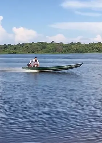 Bote e motor barato