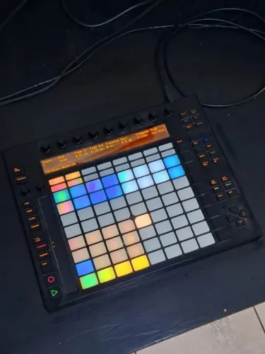 KIT PROFISSIONAL: ABLETON PUSH 1 + FLIGHT CASE
