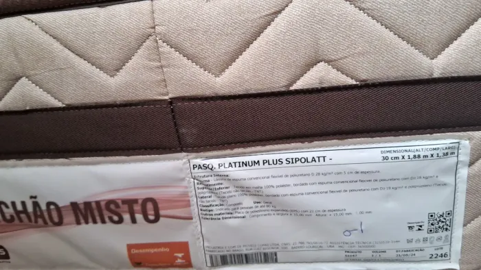 Vender duas base de cama Box casal padrão semi novo