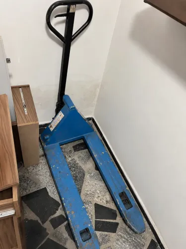 VENDO PALETEIRA 2,5ton